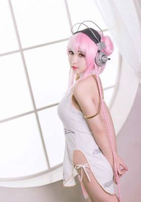 《年轻女教师3》在线观看_720高清视频观看