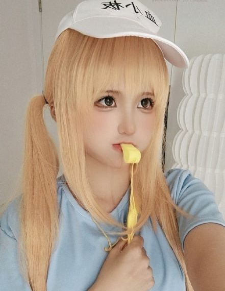 日本叭叭电影在线第22_十万网红美女美酱